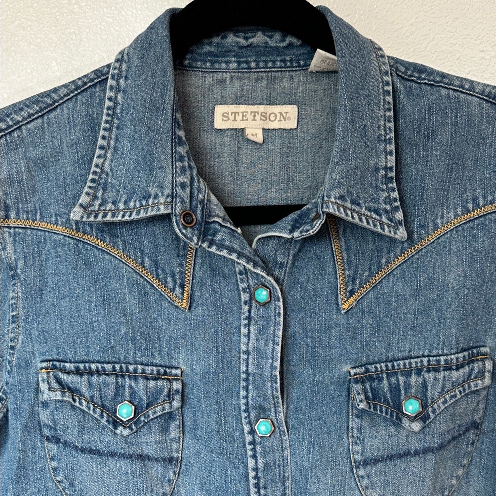 Western Stetson’s denim women’s snap front shirt